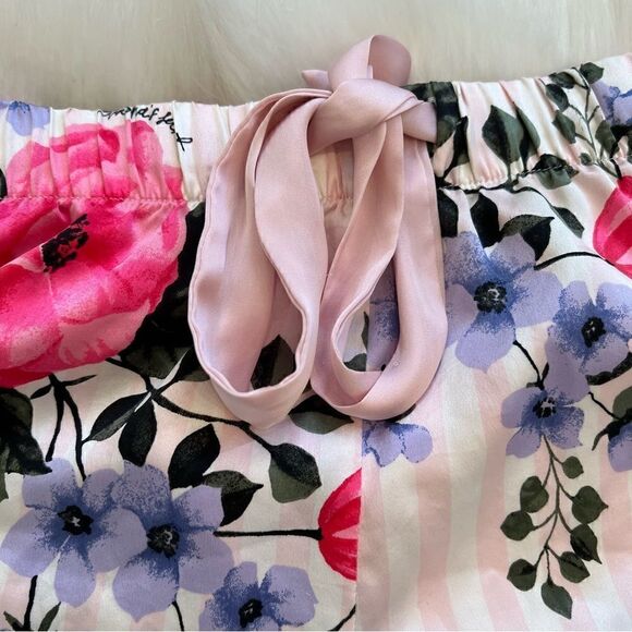 Victoria’s Secret Floral Satin Shorts - Picture 4 of 9